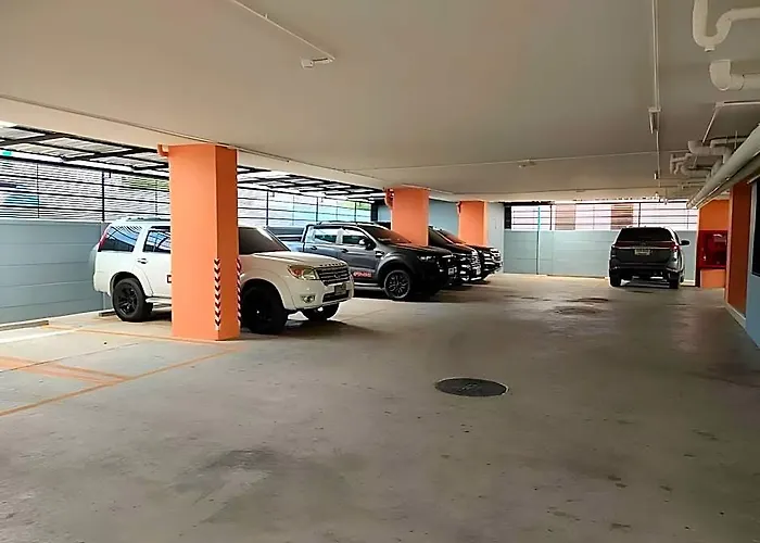 @81 3* بانكوك